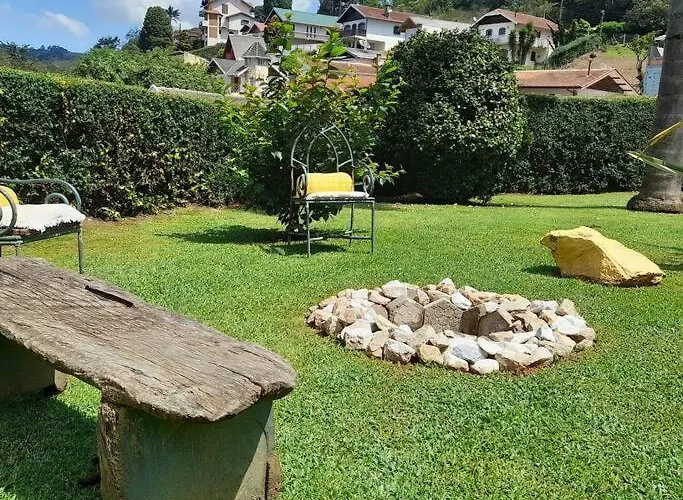 Refugio Yellow Star